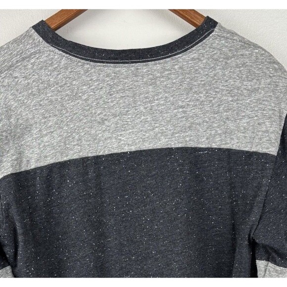 The Walking Dead AMC Long Sleeve Graphic T-Shirt Gray Black Men Medium Zombie TV - Picture 6 of 7